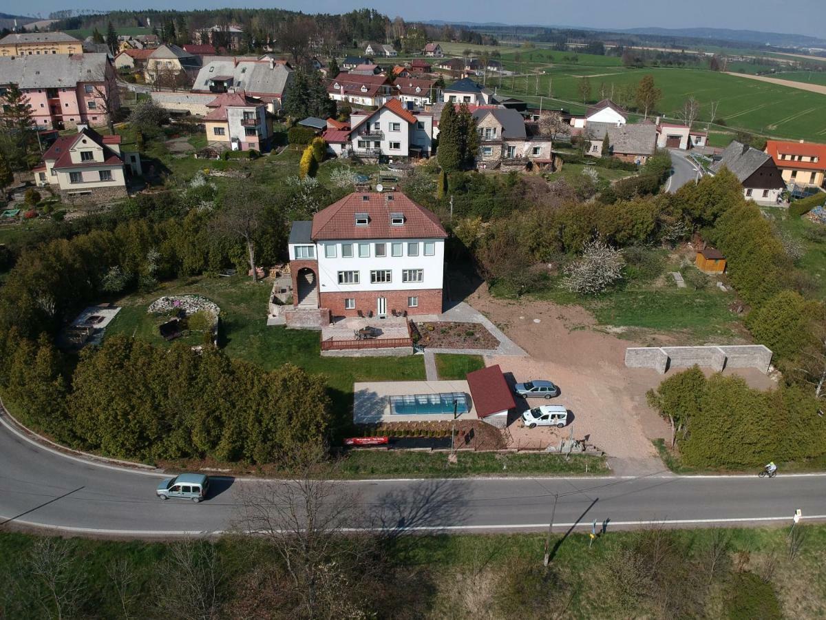 Vila Hořičky Exterior foto